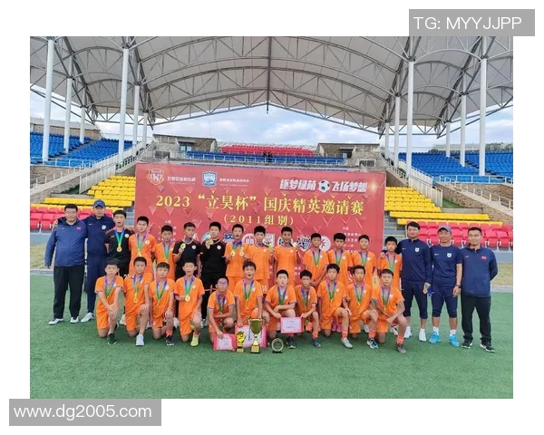 感谢教练辛勤付出让孩子在足球中成长与快乐 感谢教练辛勤付出让孩子在足球中成长与快乐